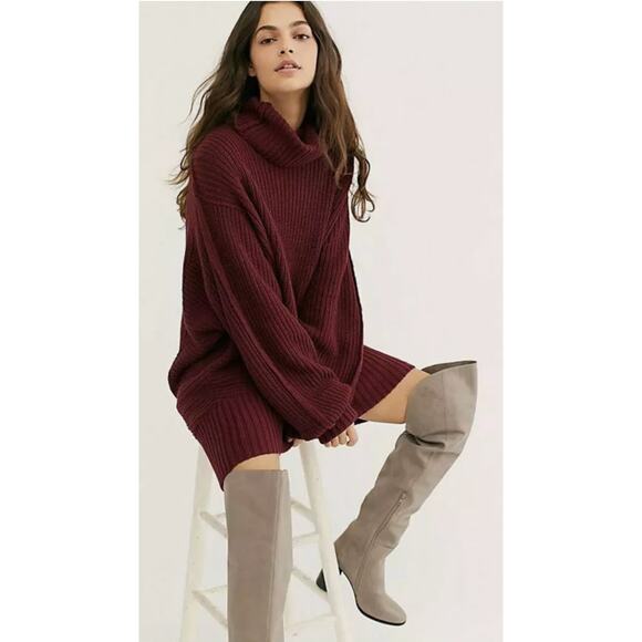 Free People Cocoa Oversized Slouchy Cowl Turtleneck in Wine Sweater Tunic XS - Picture 1 of 13